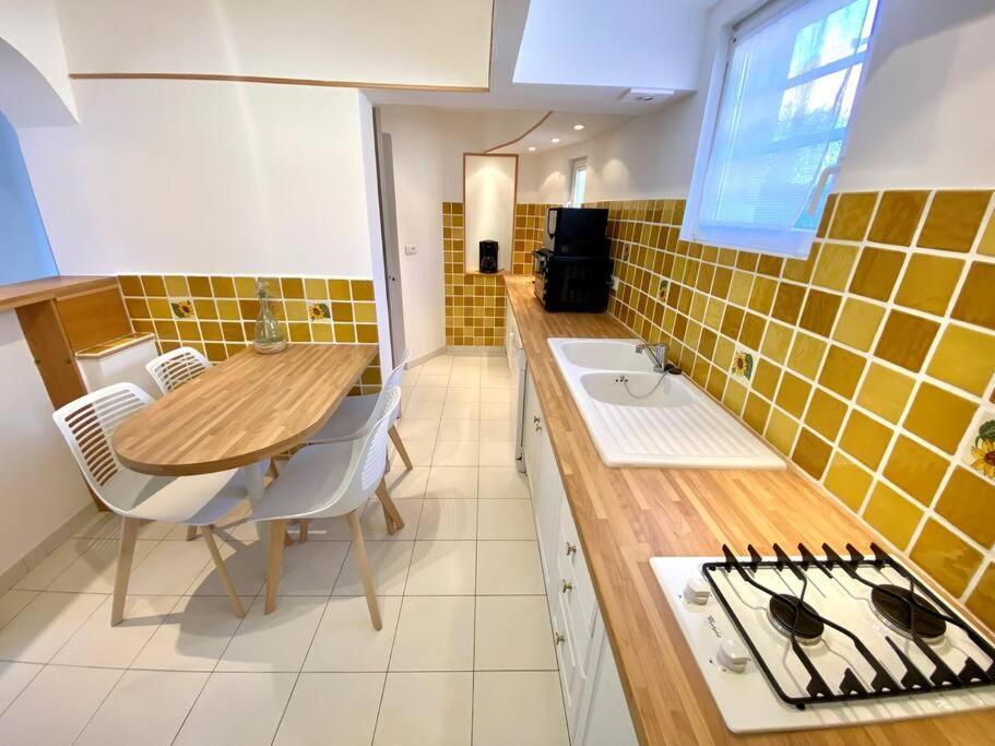 A Louer Haut De Villa 4 Pieces A Sainte-Maxime Golfe De St-Tropez Екстер'єр фото